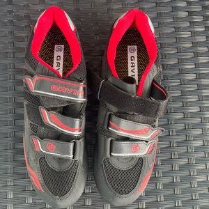 Gavin Women's Black and Red Athletic Shoes